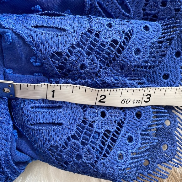 NWT Meadowlake Blue Swiss Dot Lace Bell Sleeve Romper Size Small - Picture 8 of 10